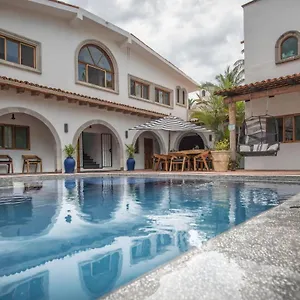 https://villa-san-juan-bedbreakfast.hotelspuertovallarta.org