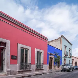 https://casa-once.hotels-in-queretaro.com